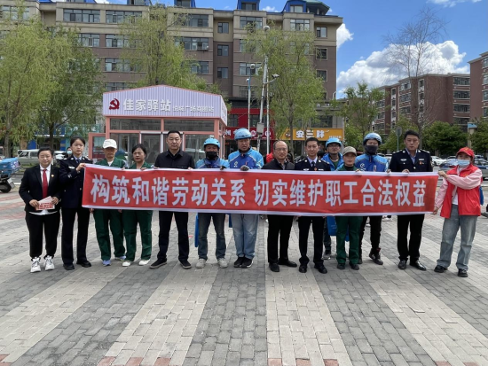 南县最新就业资讯，小城求职奇遇与友情绽放之旅