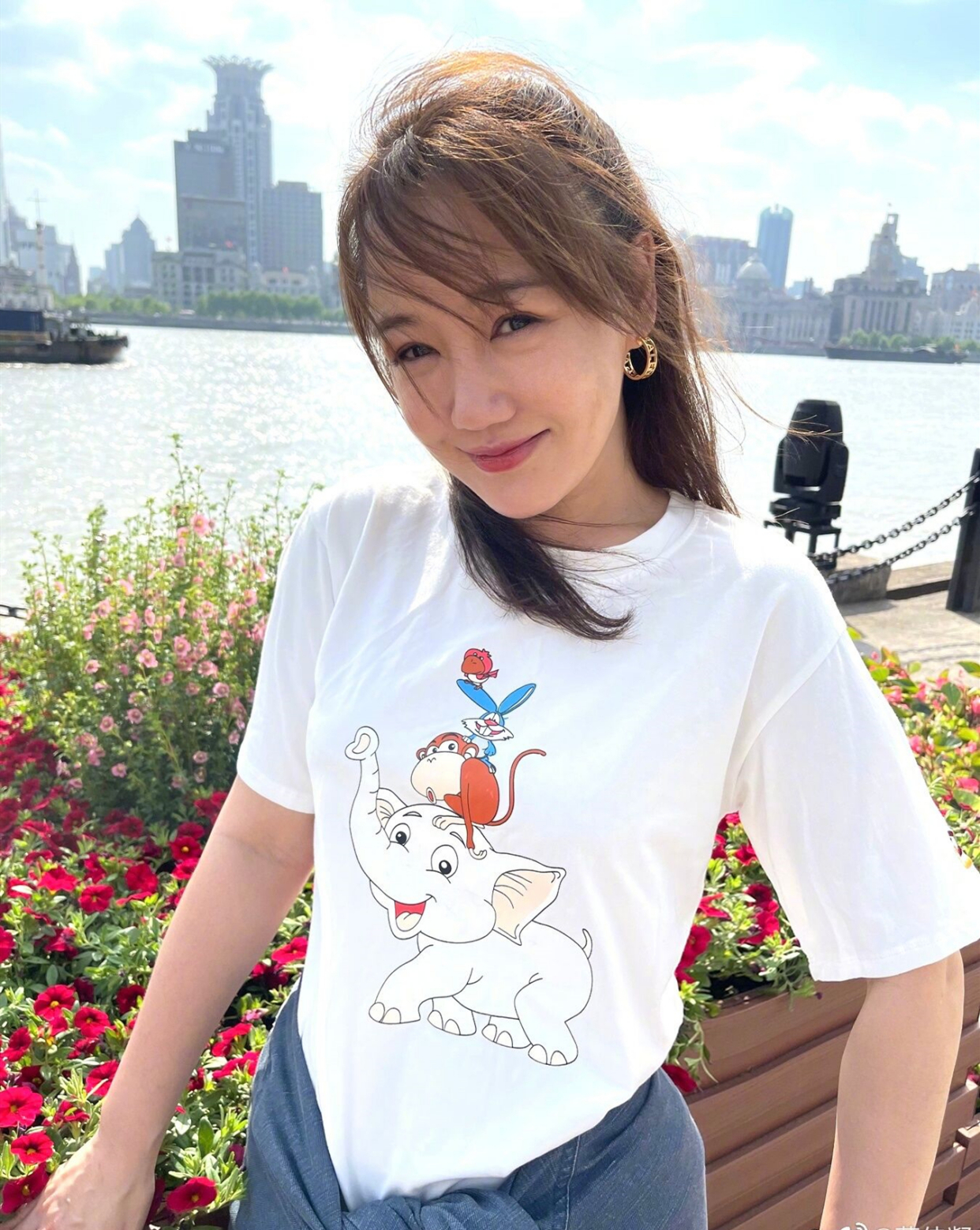 薜佳凝最新消息，展望2025年的动态与论述